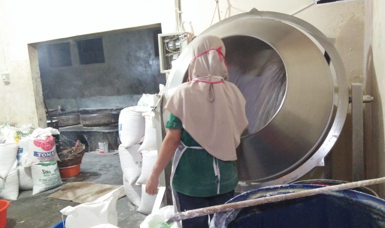Peroleh Omset Rp8 Miliar/tahun,  Kacang Atom GDR Habiskan hingga 1 Ton Kacang Tiap Hari