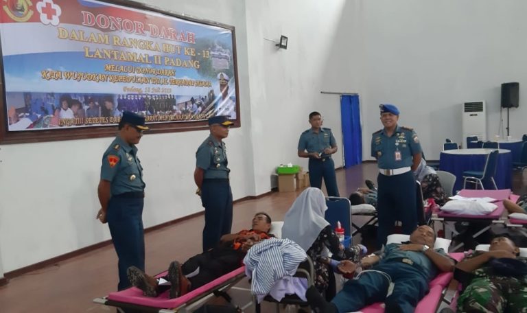 HUT Lantamal II Padang ke-13,Danlantamal Tinjau Donoar Darah