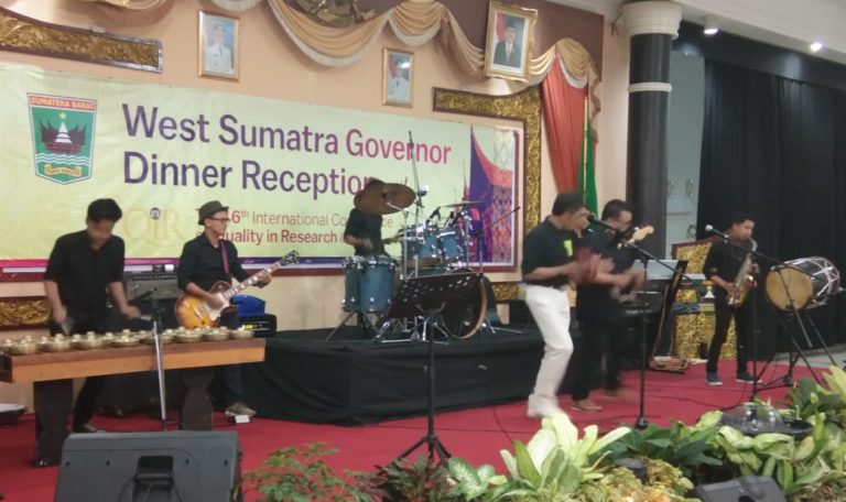 Gubernur Irwan Promosikan Randang di Acara The 26th International Conference on Quality in Research