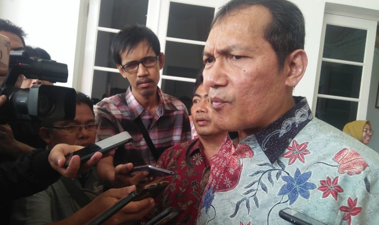 Penyidikan Tuntas, KPK akan Tahan Muzni Zakaria