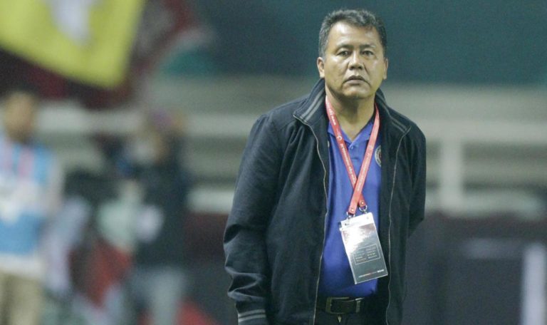 Tak Menang 6 Laga, Syafrianto Rusli Mundur dari Semen Padang FC