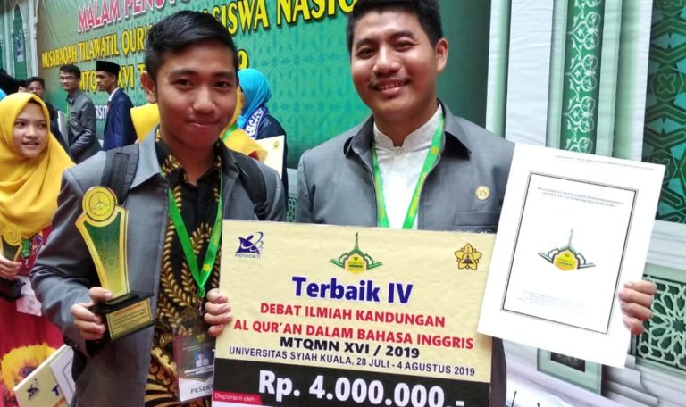 Mahasiswa FBS UNP Terbaik IV Lomba Debat MTQ Mahasiswa Nasional di Banda Aceh