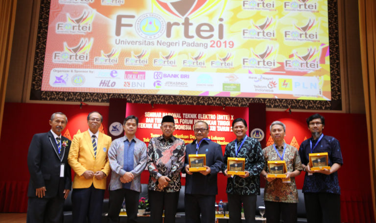 Seminar SNTE Tingkatkan Budaya Riset Bagi Ilmuan Elektronik UNP
