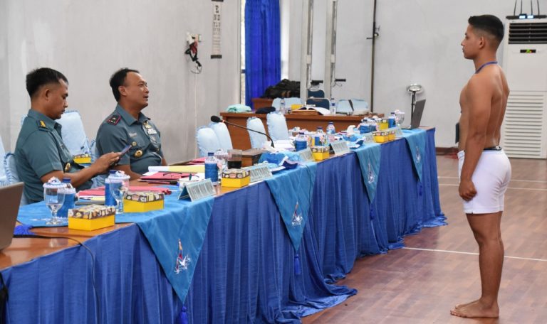 Danlamal II Laksma Dafit Santoso Pimpin Langsung Pantukhirda Calon Prajurit TNI AL