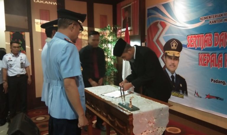 Hadiri Sertijab Kakanwil Kemenkumham Sumbar, Gubernur Berharap Kerjasama yang Solid.