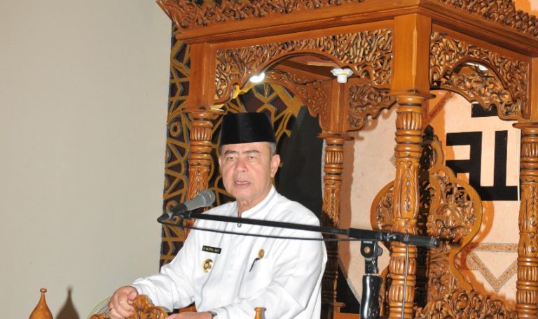 Wagub Minta ASN Luangkan Waktu Hadiri Wirid Bulanan di Masjid Raya Sumbar