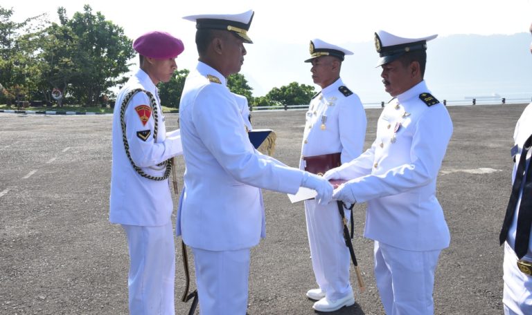 Lantamal II Padang Gelar Parade Peringatan HUT TNI AL yang ke 74