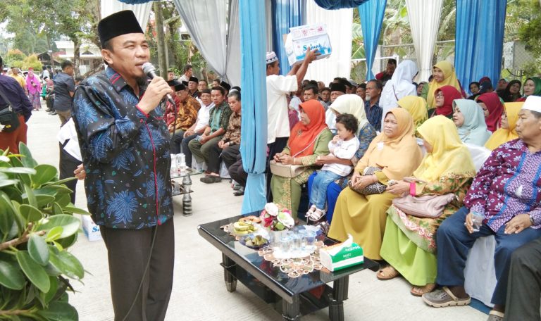 Anggota Dewan Maigus Nasir dan Faisal Syukuran, Lupo Tolong Diingekan, Takalok Mohon Dijagoan