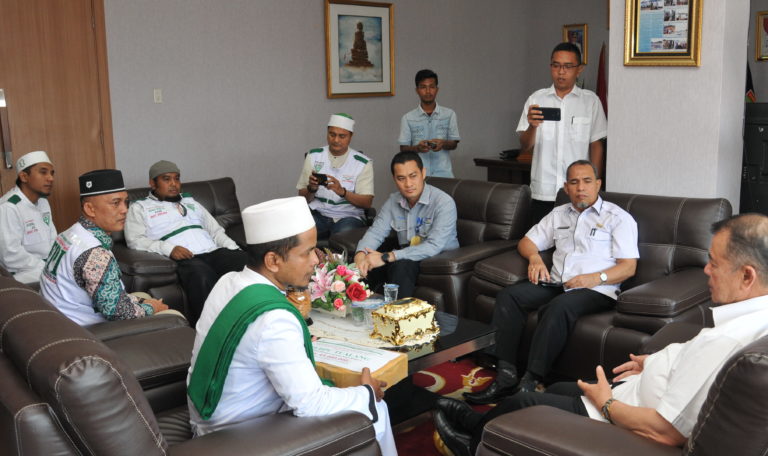 Giliran FPI Tualang Serahkan Bantuan Rp 45 Juta buat Perantau Minang Pengungsi dari Wamena