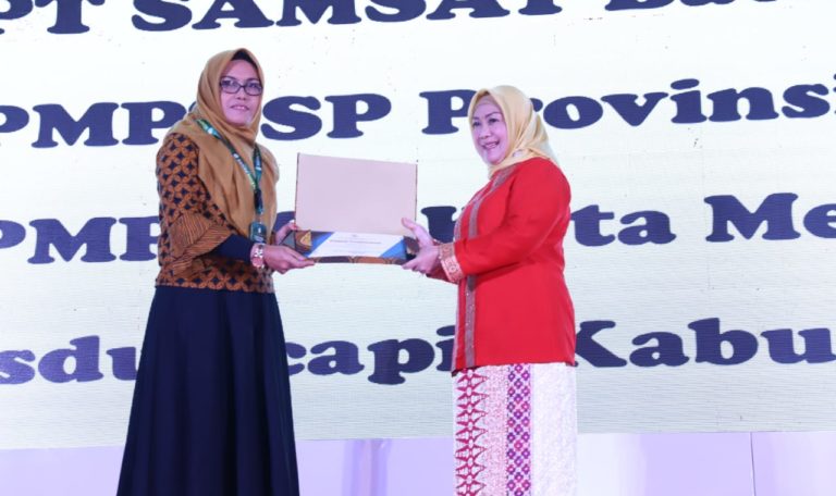 Dinas Penanaman Modal dan PTSP Sumbar Role Model Penyelenggaraan Pelayanan Publik