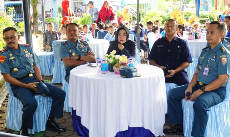 Meriahkan HUT Yayasan Hang Tuah ke 73, Danlantamal II Padang Ikut Makan Ikan Bersama 