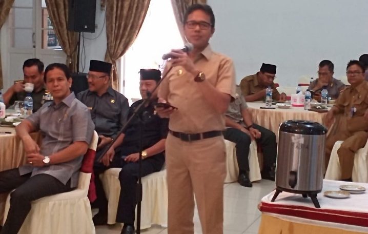 Gubernur Sumbar Bahas Berbagai Isu Dalam Kesempatan Coffee Morning