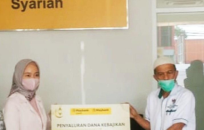 Maybank Salurkan Bantuan Anak Yatim Melalui Baznas Padang