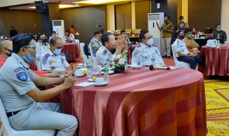 75 Tahun Indonesia Merdeka, Sarana Prasarana Transportasi Belum Optimal