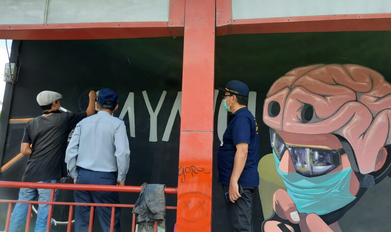 Pekan Nasional Keselamatan Jalan 2020, Menitip Pesan Moral di Goresan Mural