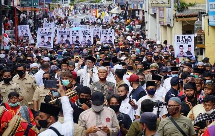 Pilkada Bukittinggi, Pendaftaran Erman Safar-Marfendi Diarak Ribuan Massa