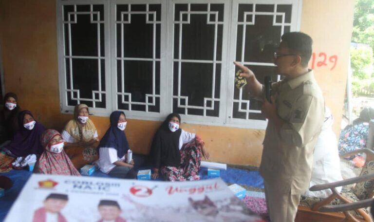 Petani Padang Keluhkan Pupuk Subsidi, Indra Catri Janji Jamin Ketersediaan