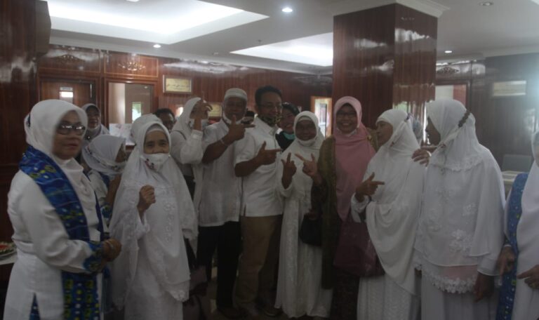 Masyarakat Agam Siap Antarkan Indra Catri ke Rumah Bagonjong