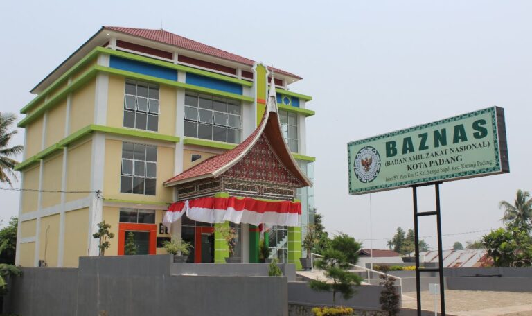 Diantar Melalui Jasa Pengiriman, BAZNAS Padang Terima Permohonan Bantuan Usaha dan Lansia