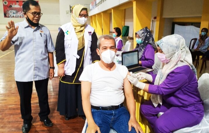Di Sela-sela Puasa, Ratusan Atlet PON Jalani Vaksinasi Covid-19 