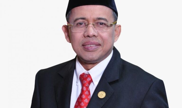 Rektor UNP Minta SK KONI Sumbar Ditunda