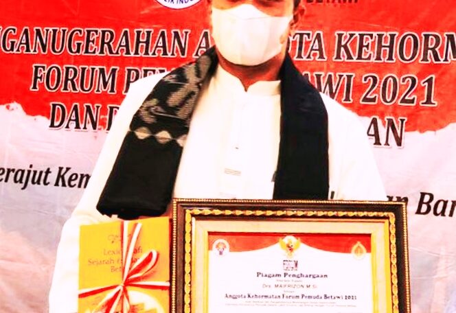Inspirator Hidup Sehat, Maifrizon Terima Anugerah Anggota Kehormatan dari Forum Pemuda Betawi