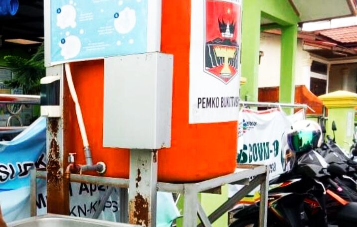 Terapkan Prokes, Pemko Bukittinggi Terus Isi Ulang Toren Air