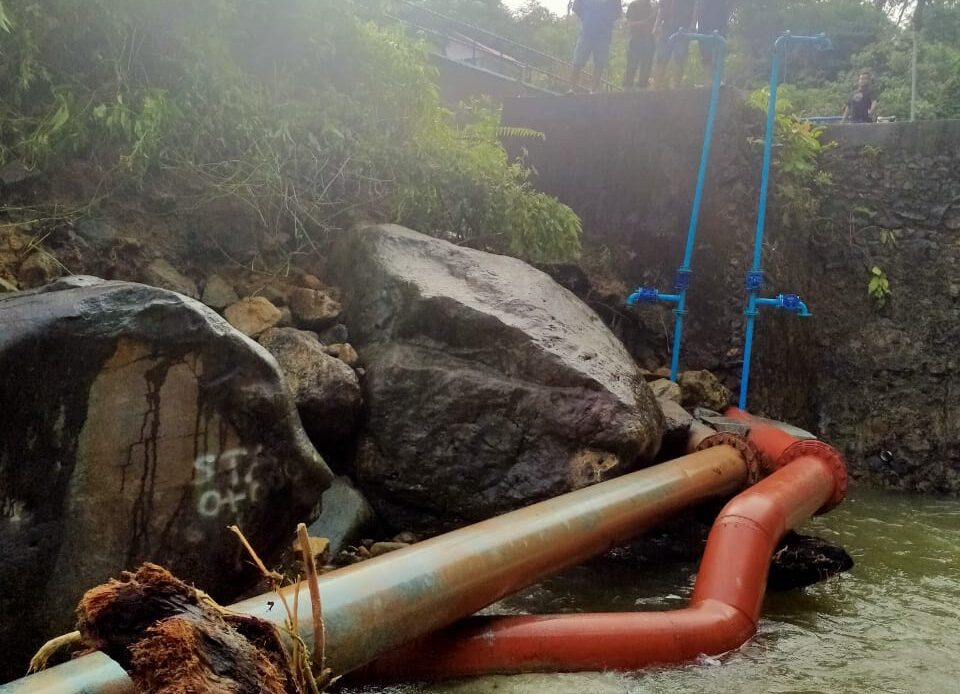 Karena Banjir, Suplai Air pada 45 Ribu Pelanggan Perumda AM Kota Padang Terputus