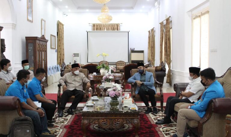 Mahyeldi: Pengurus KNPI Sumbar Harus Bisa Muncul Jadi Tokoh Nasional