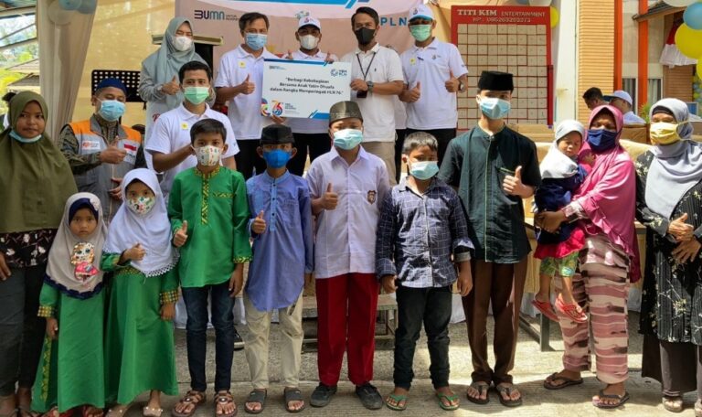 Berkah Hari Listrik Nasional ke 76, PLN Teluk Sirih Peduli 213 Anak Yatim dan Dhuafa