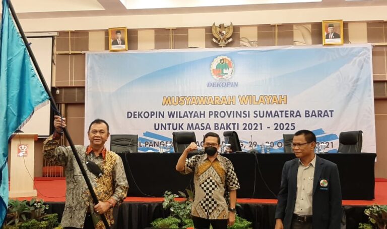 Aklamasi, Hendra Irwan Rahim Kembali Pimpin Dekopinwil Sumbar