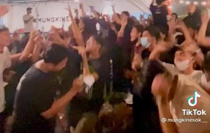 Langgar Prokes dan Tak Berizin, Cafe di Padang Disegel