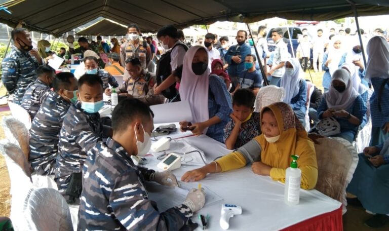 Menuju Herd Immunity, Nakes TNI AL Lantamal II Padang Kebut Vaksinasi