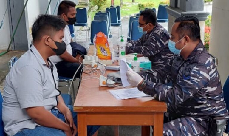 Menuju Herd Immunity, TNI AL Lantamal II Terus Kebut Pelayanan Vaksinasi