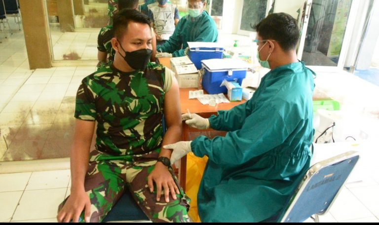 TNI AL Lantamal II Terus Kebut Vaksinasi untuk Mencapai Herd Immunity