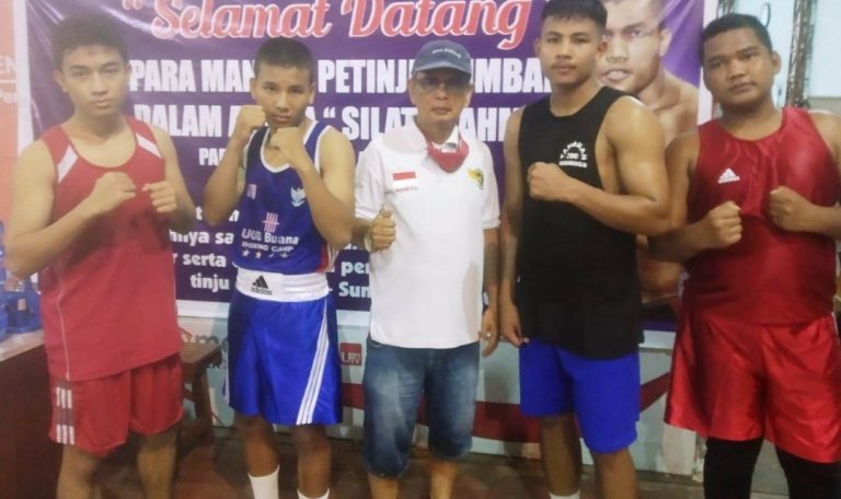 Walau Pertina  Kurang Harmonis, ,  Pelatih Tinju Edwin Sasana Garuda Sakti Tetap Giat Latihan