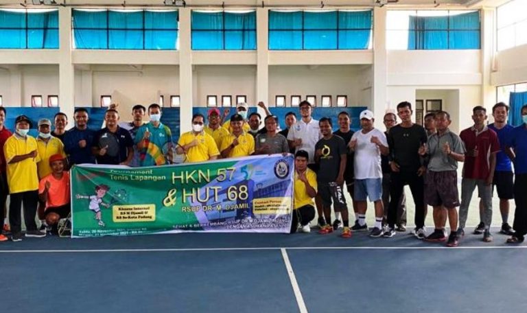 Dovy Djanas Meriahkan Tenis Eksekutif HKN ke 57 dan HUT RSUP M Djamil ke-68