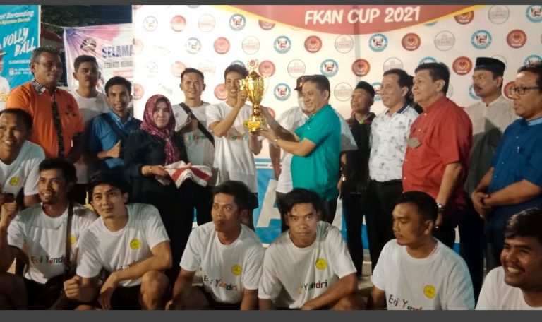 PVC Padang Juara Kejurda Tropi FKAN Cup 2021, Evi Yandri : Bangkitkan Prestasi Bola Voli Sumbar