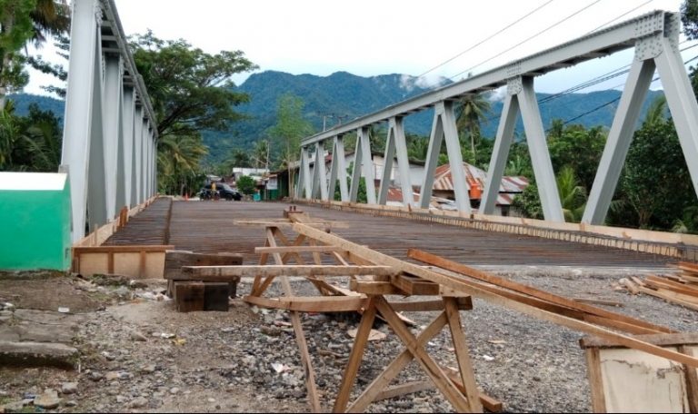 Pengerjaan Jembatan Lapau Manggih Tak Kunjung Tuntas, Pedagang Tapakiek Tak Berjual Beli