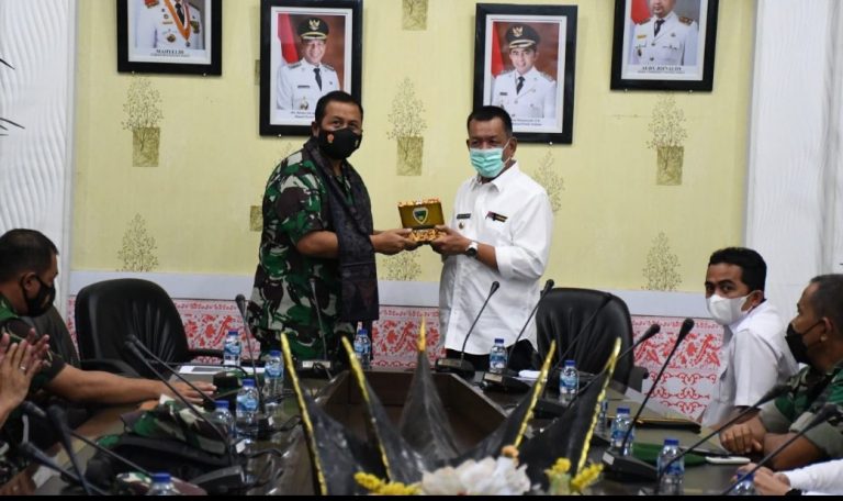 Didampingi PJU, Danlantamal II Padang Kunker ke Pesisir Selatan
