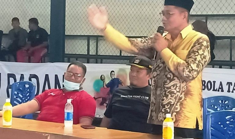 Turnamen Bola Tangan Ditabuh Ketua DPRD Padang, Syafrial Kani: Apresiasi 16 Tim Tingkat SMP