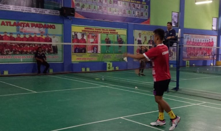 Bulutangkis Porkota 2021, Padang Barat dan Luki Berbagi Emas Perdana