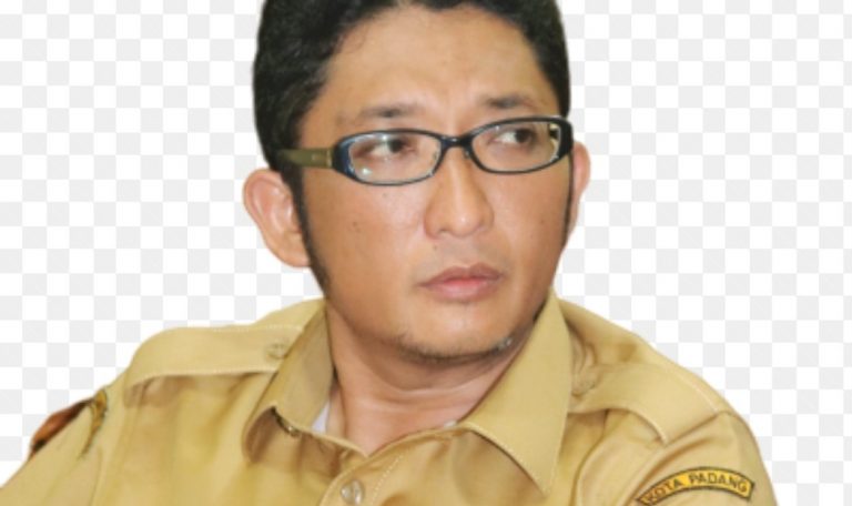 Soal Kisruh PSP Padang, Hendri Septa: Saya Serahkan saja ke Manajemen