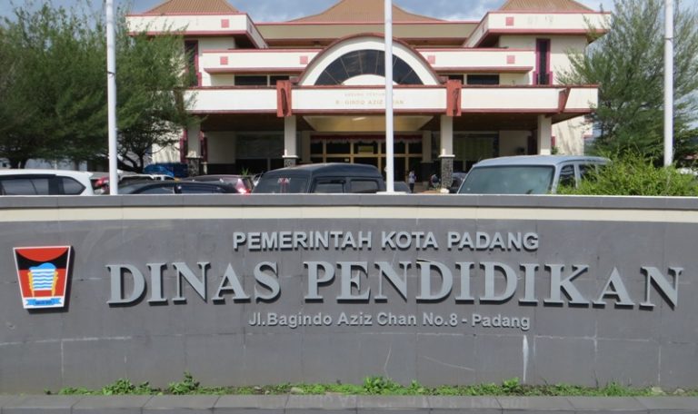 Di Kota Padang, Murid SD Belum Divaksin tak Boleh Belajar Tatap Muka