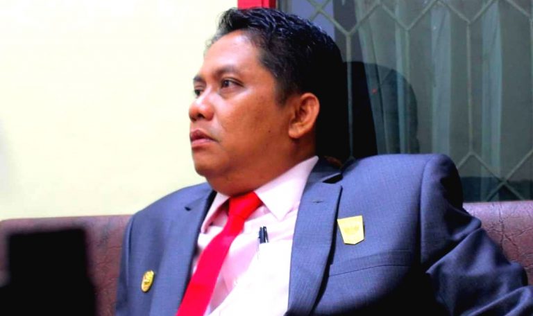 Abaikan Permendikbud No. 75/2016, Evi Yandri: Pungutan di SMAN 5 Padang Ilegal