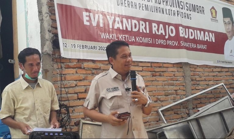 Evi Yandri Rj Budiman Peduli Bank Sampah Pancadaya (BSPD) 11 Taratak Paneh