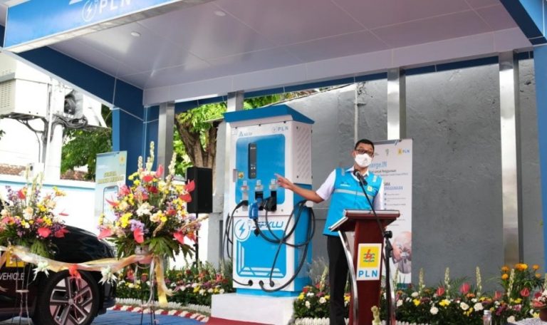 Dukung Ekosistem Kendaraan Listrik, PLN Operasikan 104 Unit SPKLU di 38 Kota