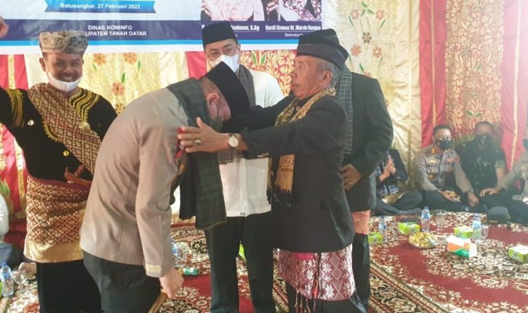 Kapolda Sumbar  Irjen Teddy Minahasa Bakal Dianugerahi Gelar Sangsako 