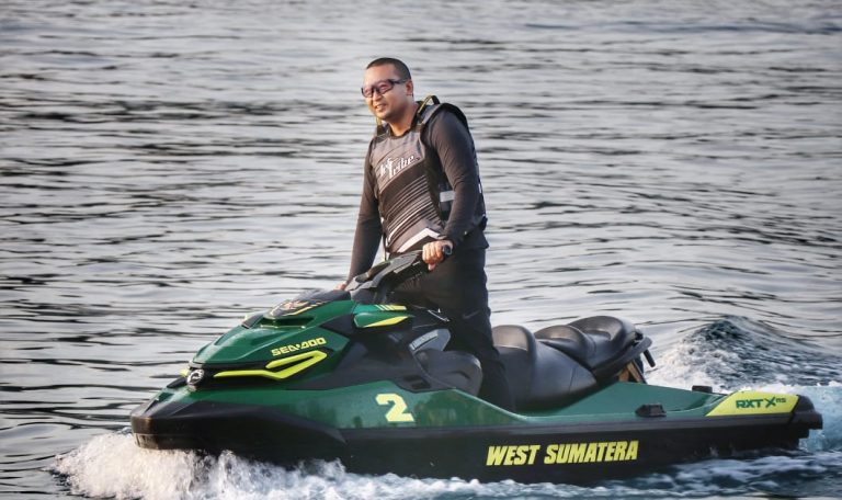 Disebut Aksi Gila, Wagub Sumbar Audy tempuh 600 KM tunggangi Jetski ke Mentawai