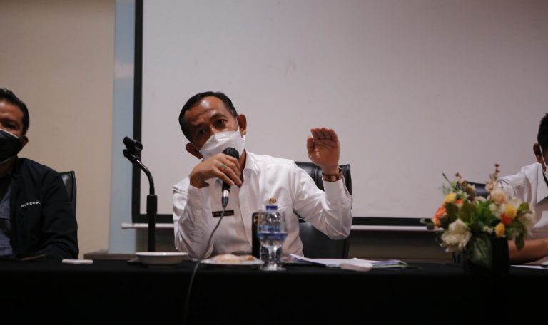 Truk Besar ‘Minum’ Solar Subsidi, Kuota Sumbar Selalu Jebol